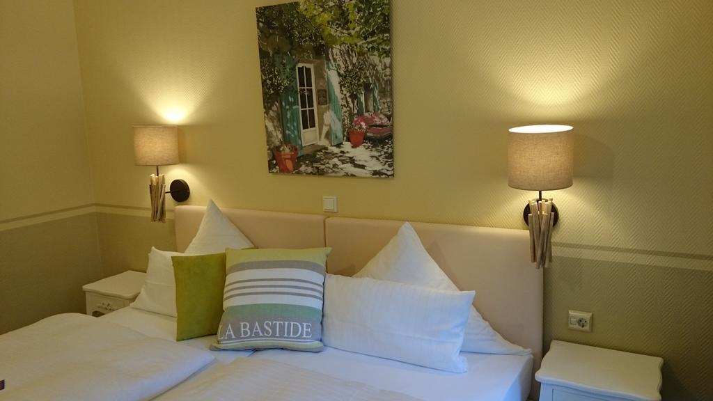 Hotel Villa Verde ดุสเซลดอร์ฟ ภายนอก รูปภาพ
